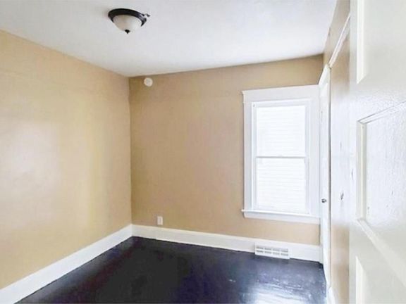 5th image of 1414 E 110th St #2 & 3
