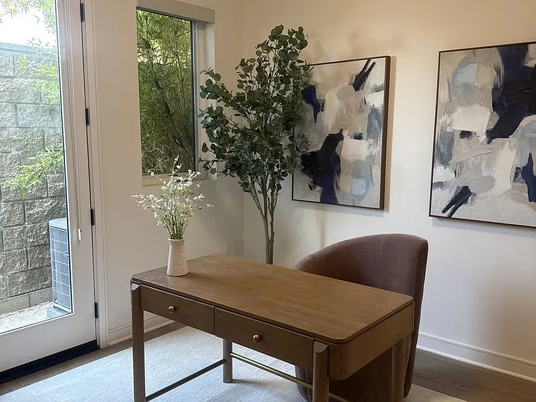 1056 N Joels Pl — Photo 23
