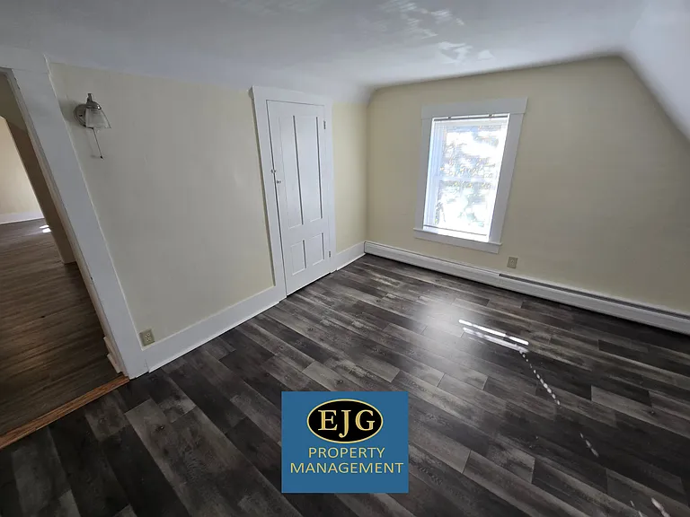 20 Pleasant St #A — Photo 11