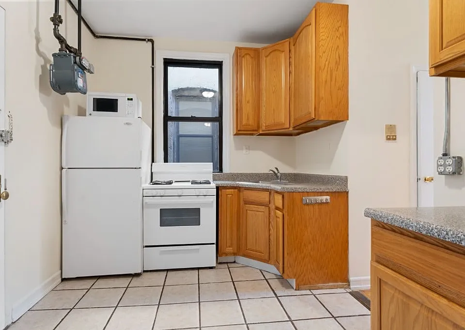 61 E 3rd St #13