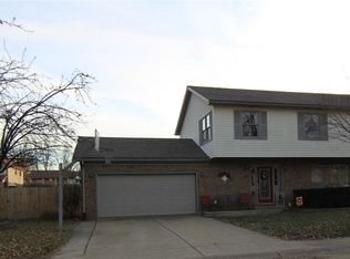 7333 Fairview Dr, Newburgh, IN