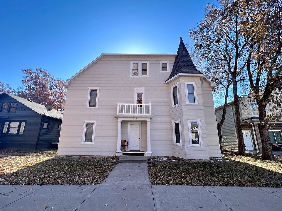 1st image of 1017 Laramie St APT 4