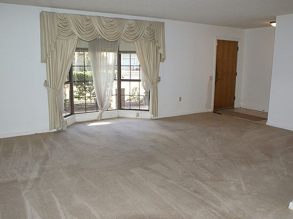 2nd image of 1602 E 13th St