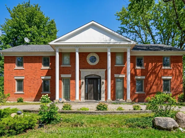 17 Old English Ln, Markham, ON L3T 2V1