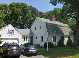 20 Deerfield Rd, Osterville, MA 02655