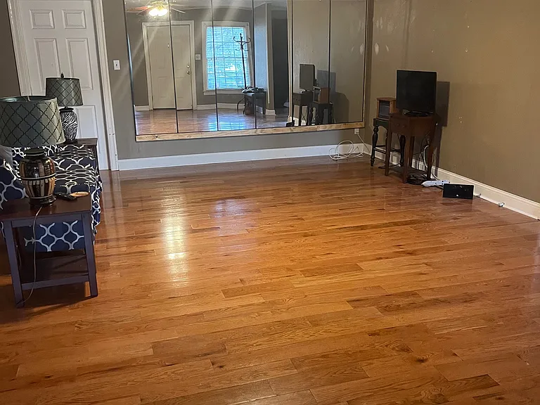 4 Linwood Dr — Photo 1