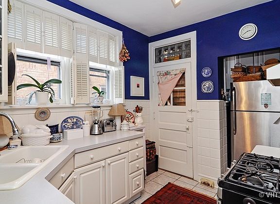 5th image of 4846 N Paulina St APT 2W