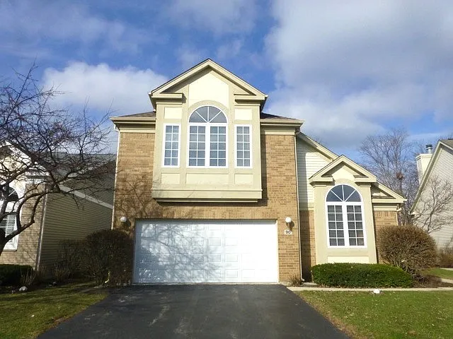 90 Manchester Dr photo 1