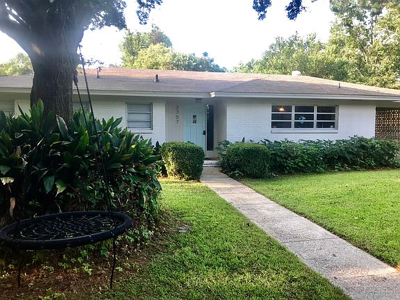 3rd image of 2757 S Grafhill Dr