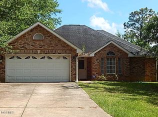 2732 Windward Dr, Gautier, MS 39553