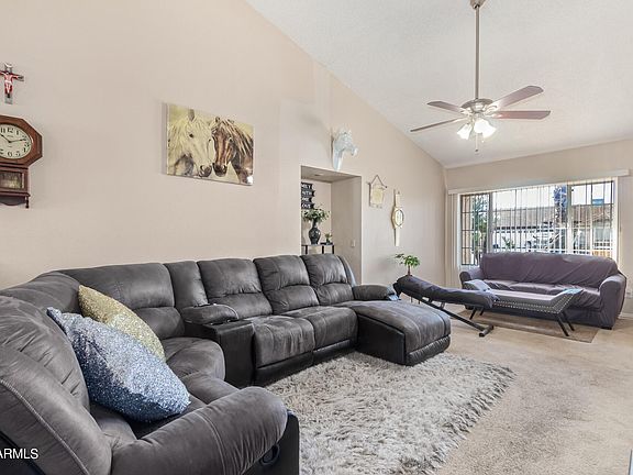 3rd image of 10230 W MINNEZONA Avenue