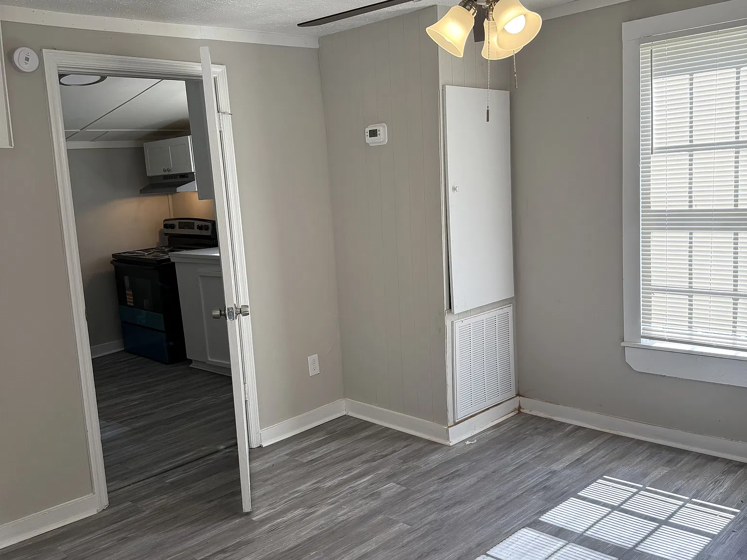 307 Dix Street - 1 — Photo 4