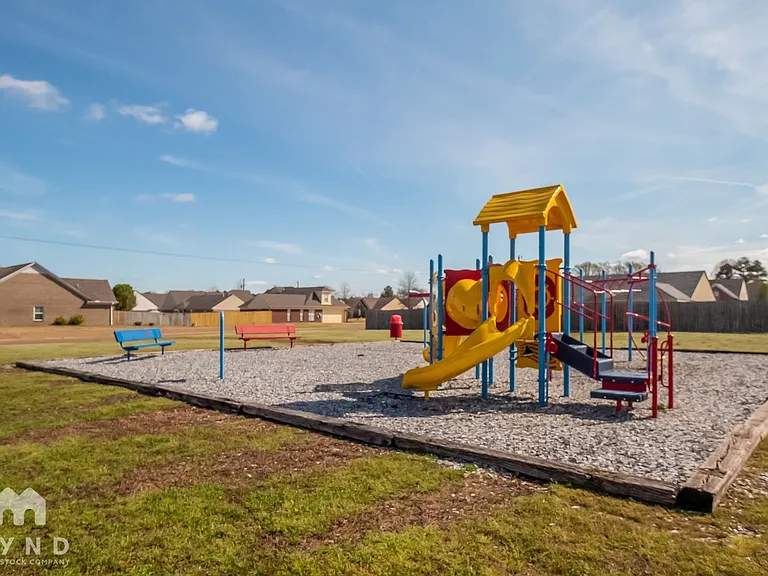 7384 Hunters Forest Dr — Photo 19
