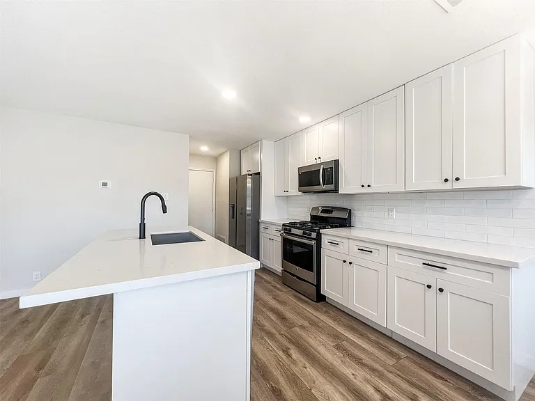 3506 Larchmont Cv #A — Photo 5