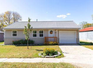 214 7th St, Dwight, KS 66849