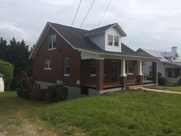 120 Claiborne Ave APT 2, Rocky Mount, VA 24151