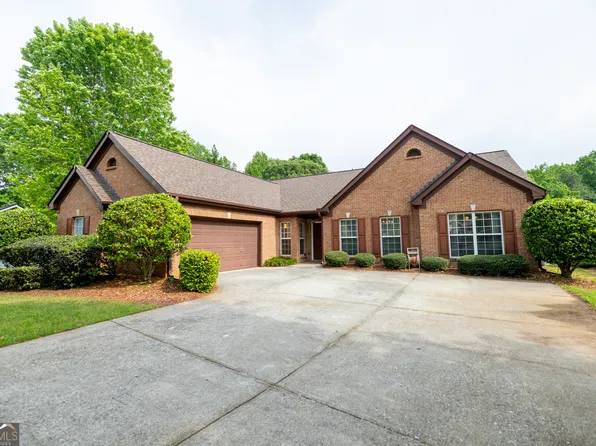 8640 Amberfield Dr, Gainesville, GA 30506