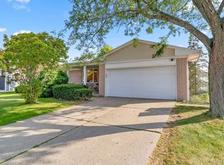 26793 Simone St, Dearborn Heights, MI 48127