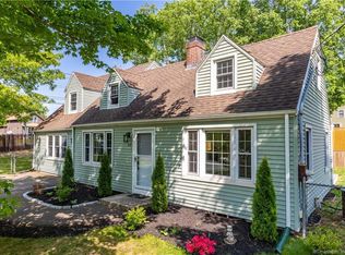 10 Vista Rd, North Haven, CT 06473