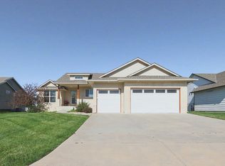 2810 E Mantane Cir, Wichita, KS 67219