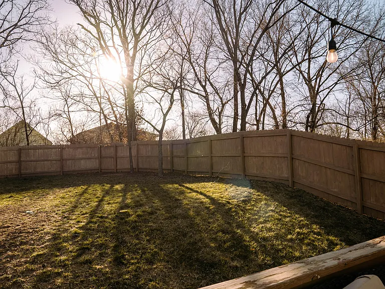 3901 Lloyd St — Photo 10