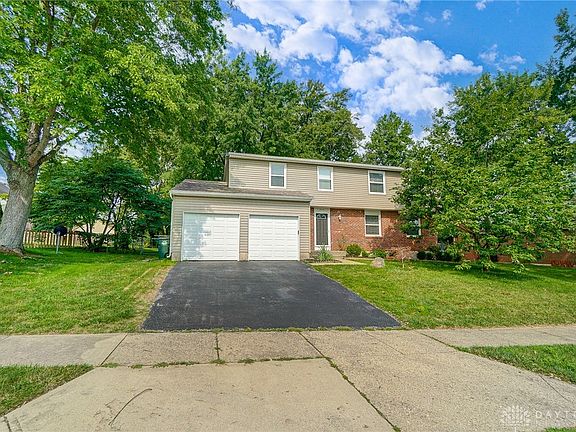2nd image of 809 Jamestown Dr