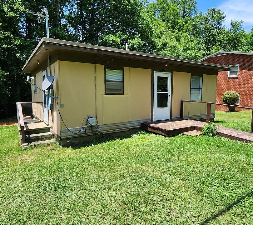 1st image of 320 S Miller Ave