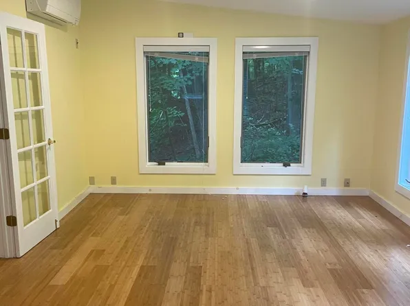 190 Willow St, Lee, MA 01238