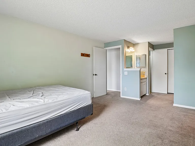 11922 Bellaire St #B — Photo 16