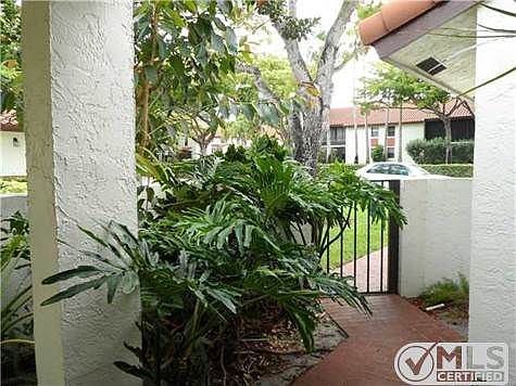 3rd image of 10666 Beach Palm Ct APT B