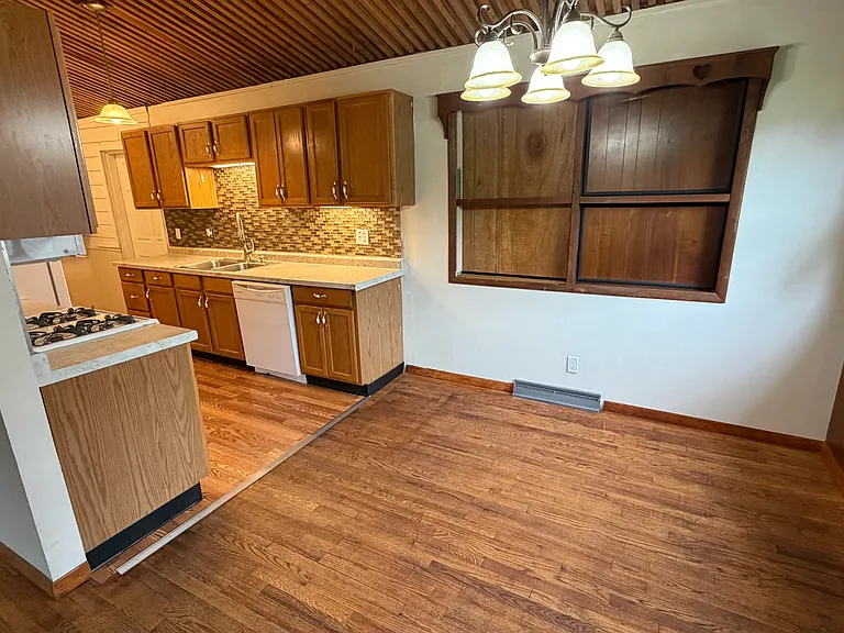 101 McKinley Cir — Photo 6