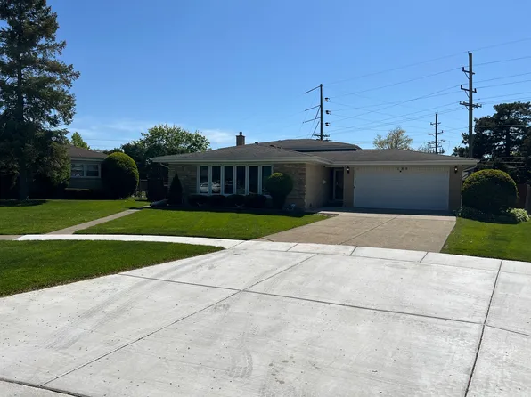 189 Ambleside Rd, Des Plaines, IL 60016