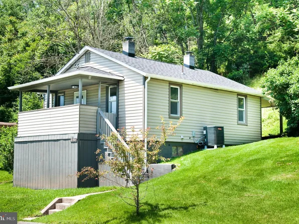 11313 Morningside Dr NE, Cumberland, MD 21502