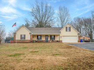 4000 Meade Lake Rd, Millington, TN 38053