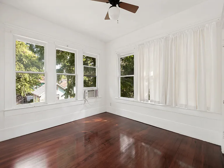 5623 Victor St — Photo 21