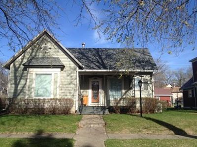 1026 N Burlington Ave, York, NE, 68467