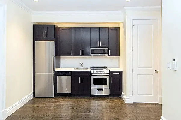 Rented by Avenues Real Estate | media 8