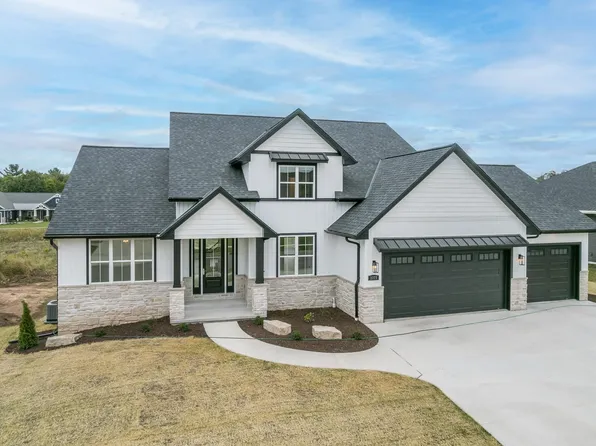1777 Arbor Gate Lane, Green Bay, WI 54311