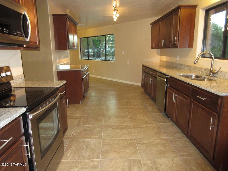 1st image of 1529 N Plaza De Lirios