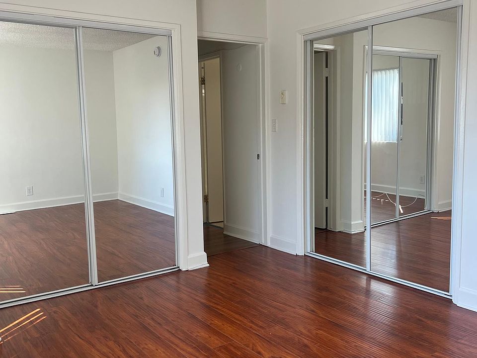 2nd image of 543 S Oxford Ave APT 306