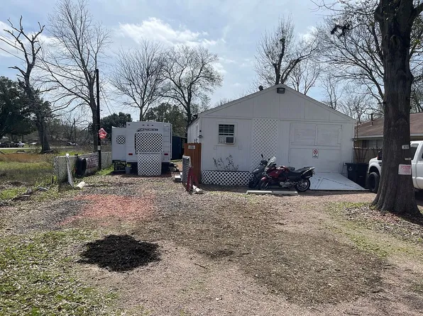 3707 1st St, Brookshire, TX 77423