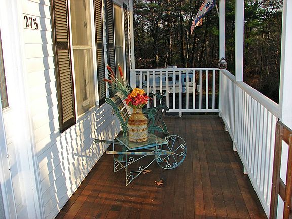 Mahogany deck plus screen room in rear!