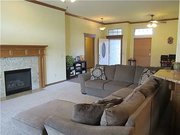 9025 NW 92nd St — Photo 5