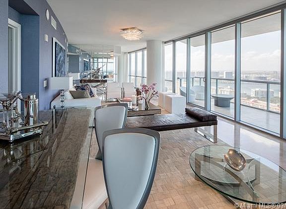 3rd image of 17121 Collins Ave #4008