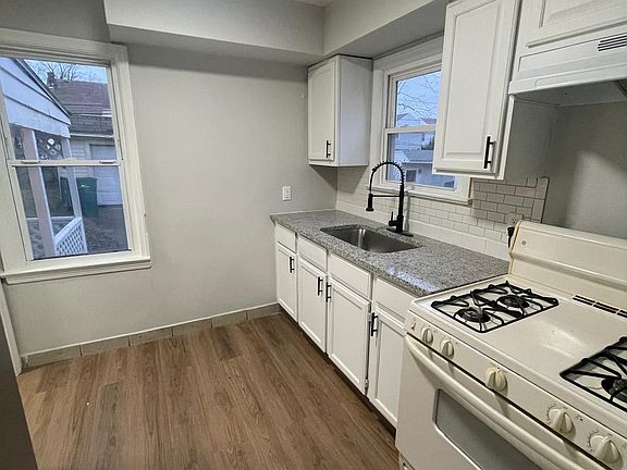 2nd image of 20519 Gardenview Dr