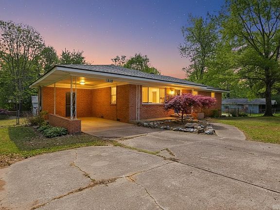 2nd image of 1213 N Shady Ln