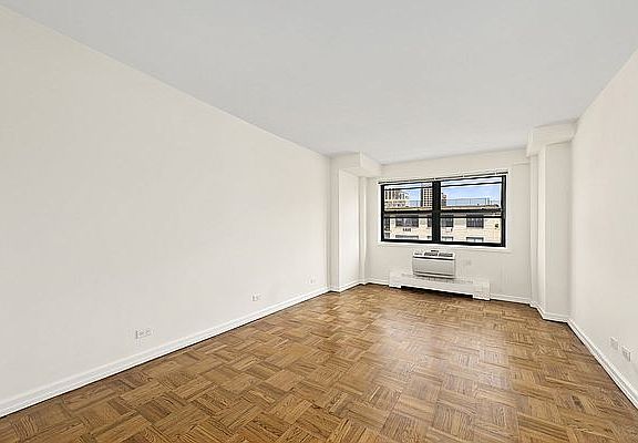 5th image of 420 E 79th St APT 15B