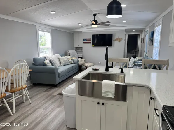 6400 14th Avenue, North Topsail Beach, NC 28460