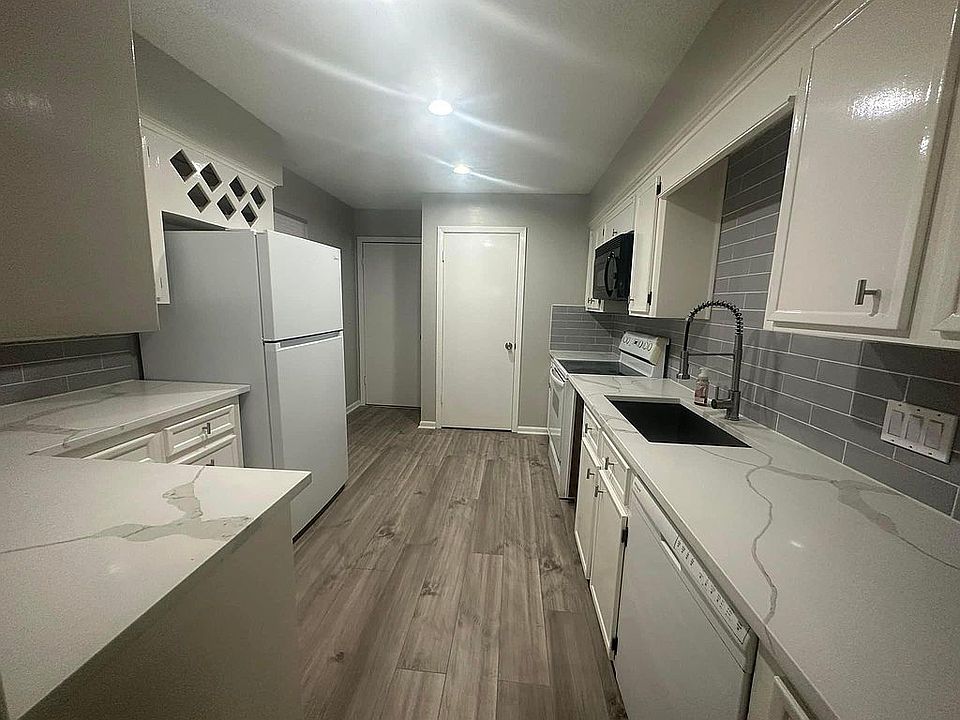 1st image of 8007 Rebawood Dr