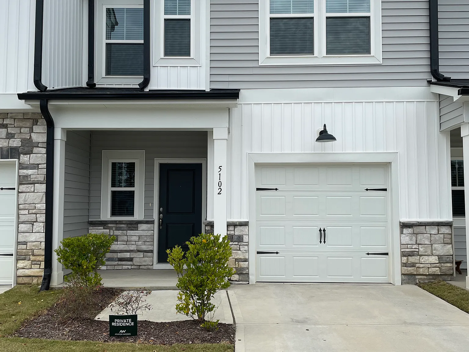 5102 Cambrey Dr — Photo 1
